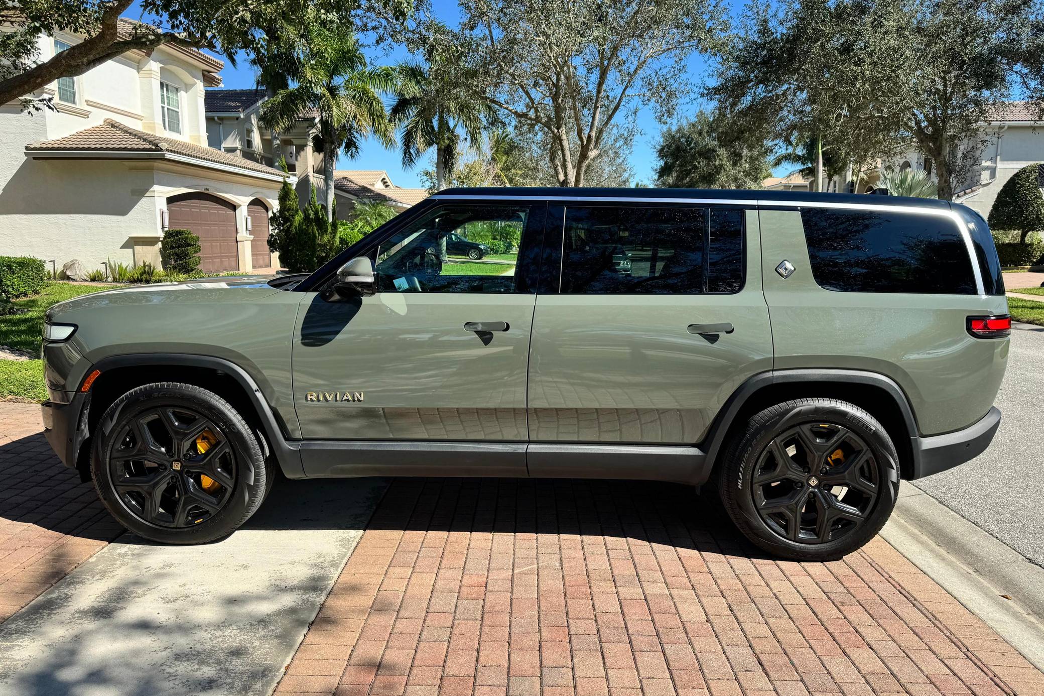 2022 Rivian R1S Launch Edition for Sale - Cars & Bids