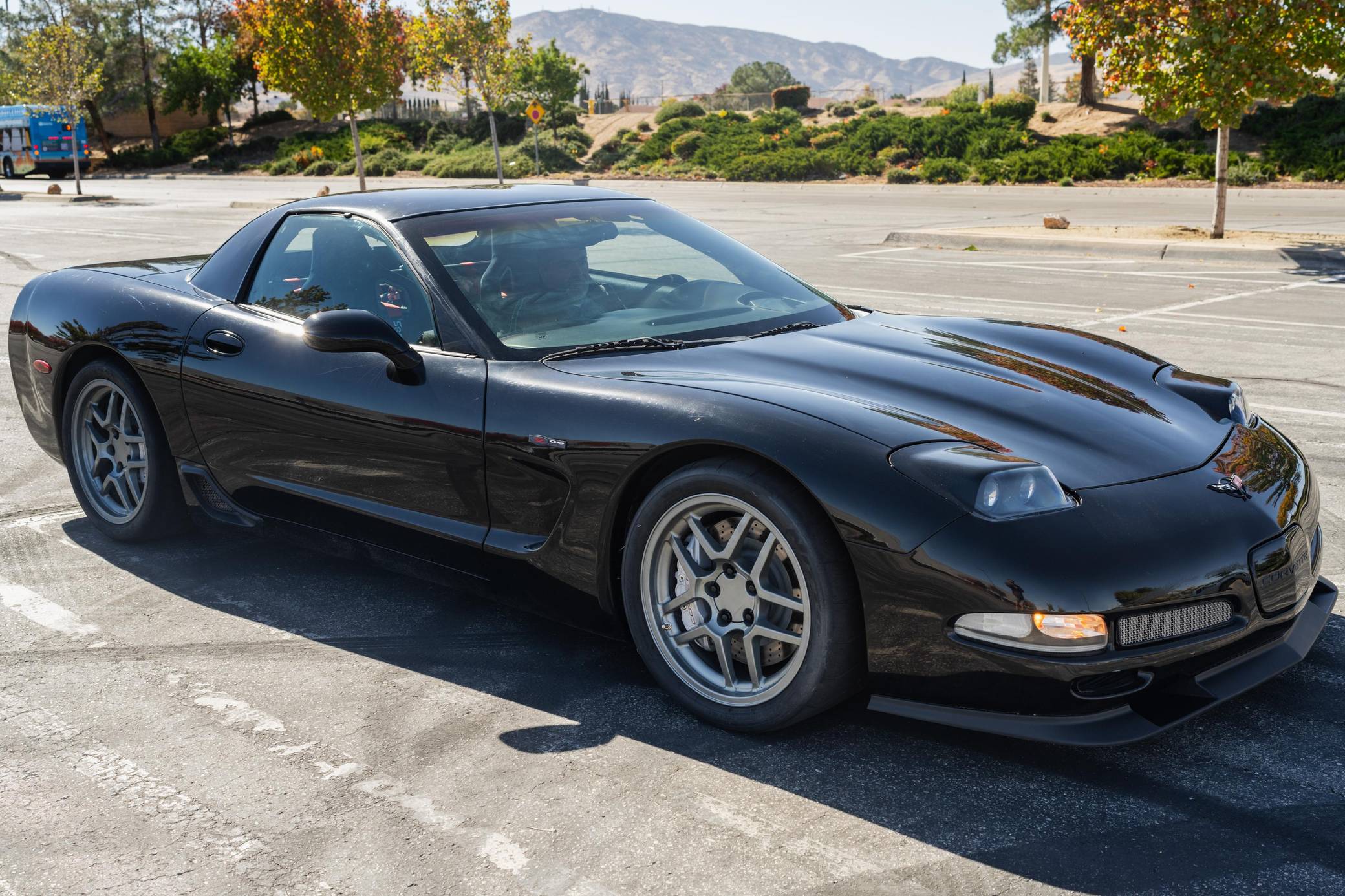 2002 C5 Z06 Sound System Installation Walk Through & Pics