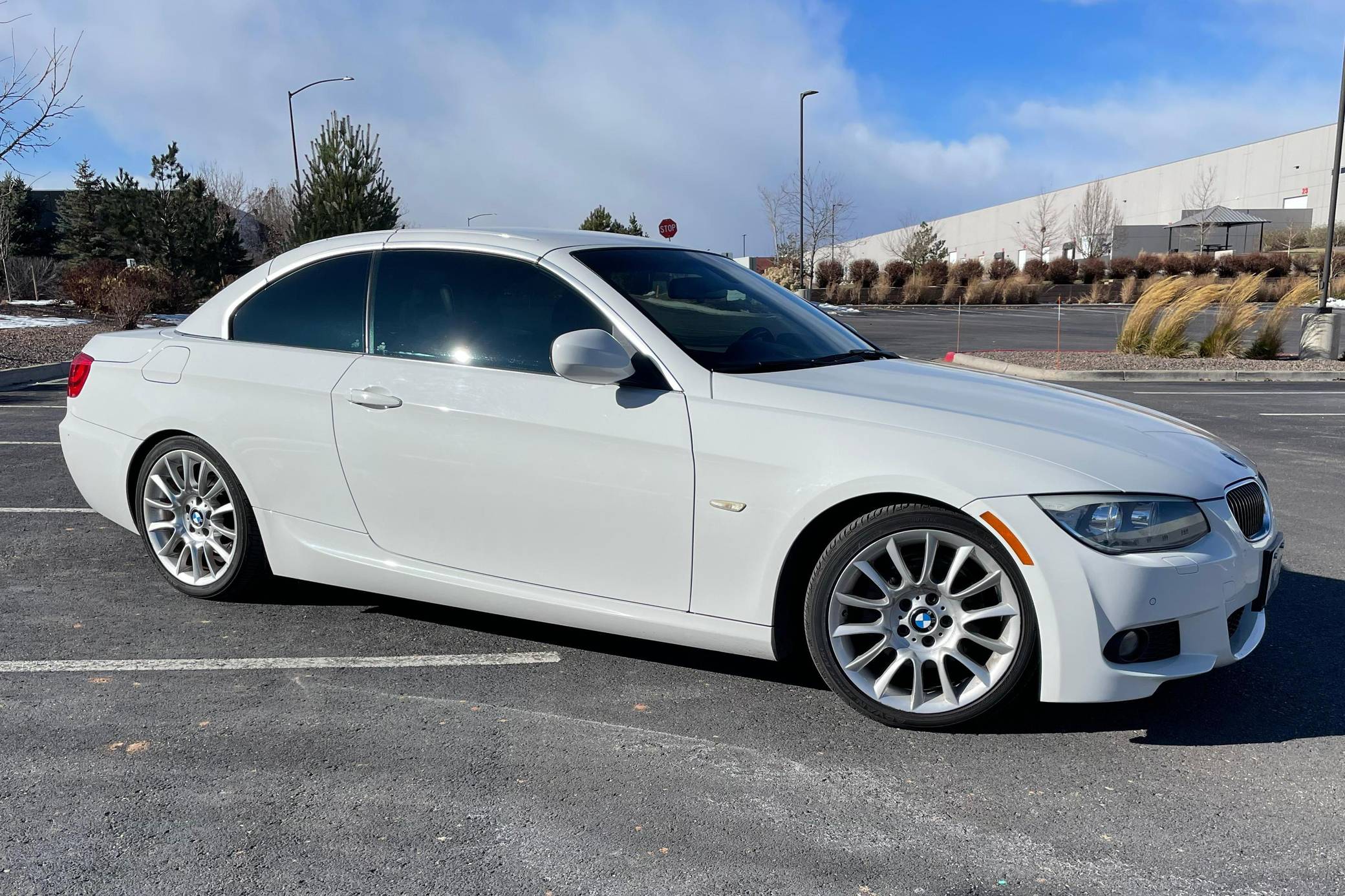 2013 bmw 328i folding rear clearance seats