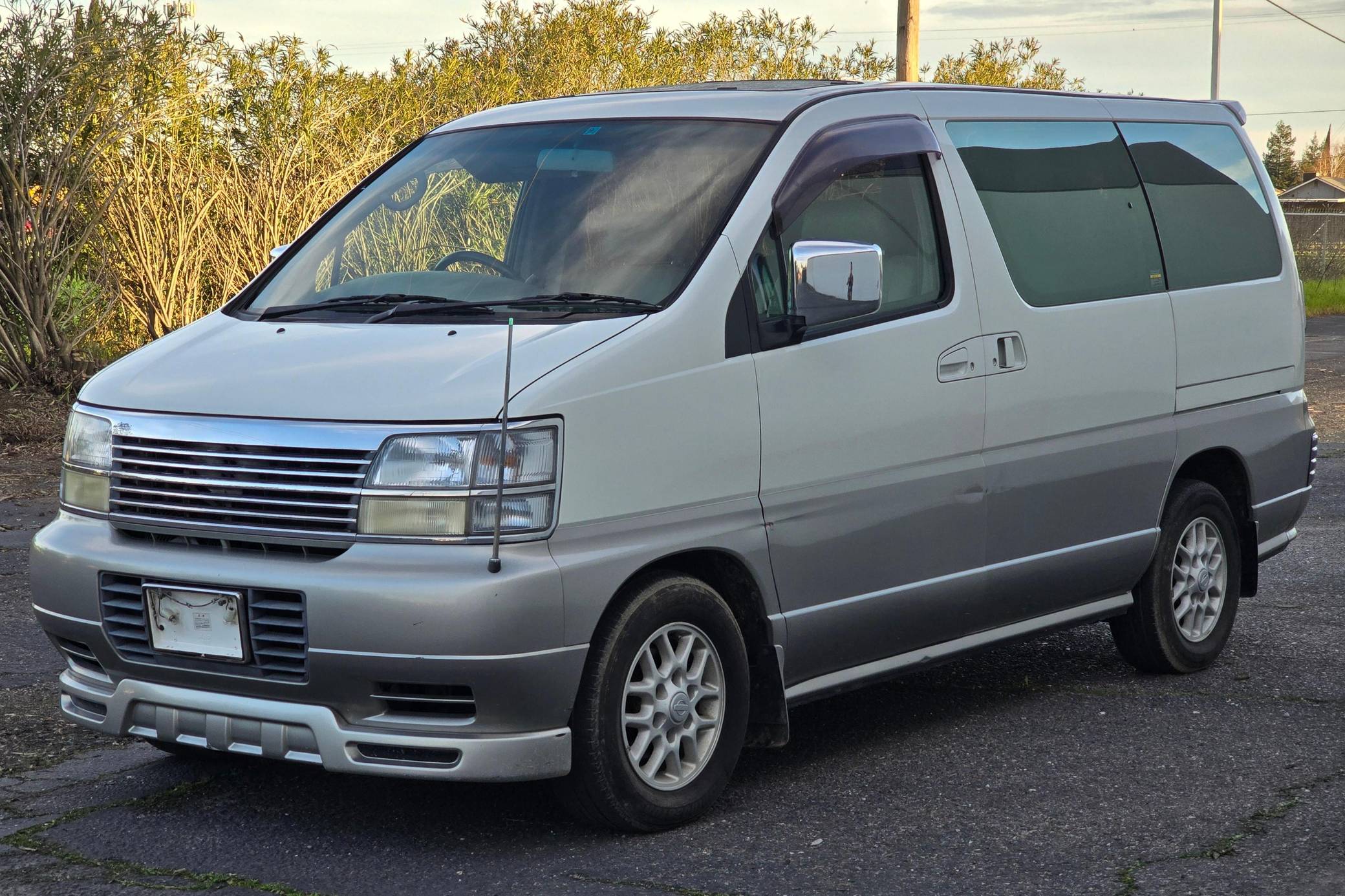 レヴェナント 1998 Nissan Elgrand Caravan X for Sale - Cars & Bids