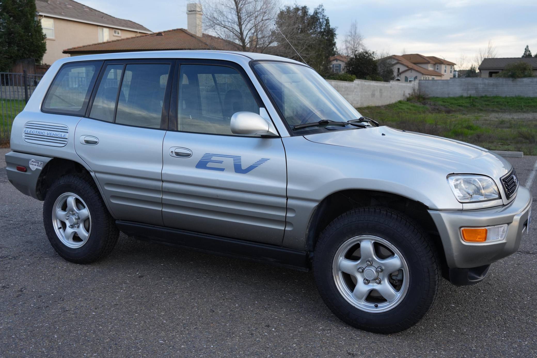 2002 rav4 deals ev for sale