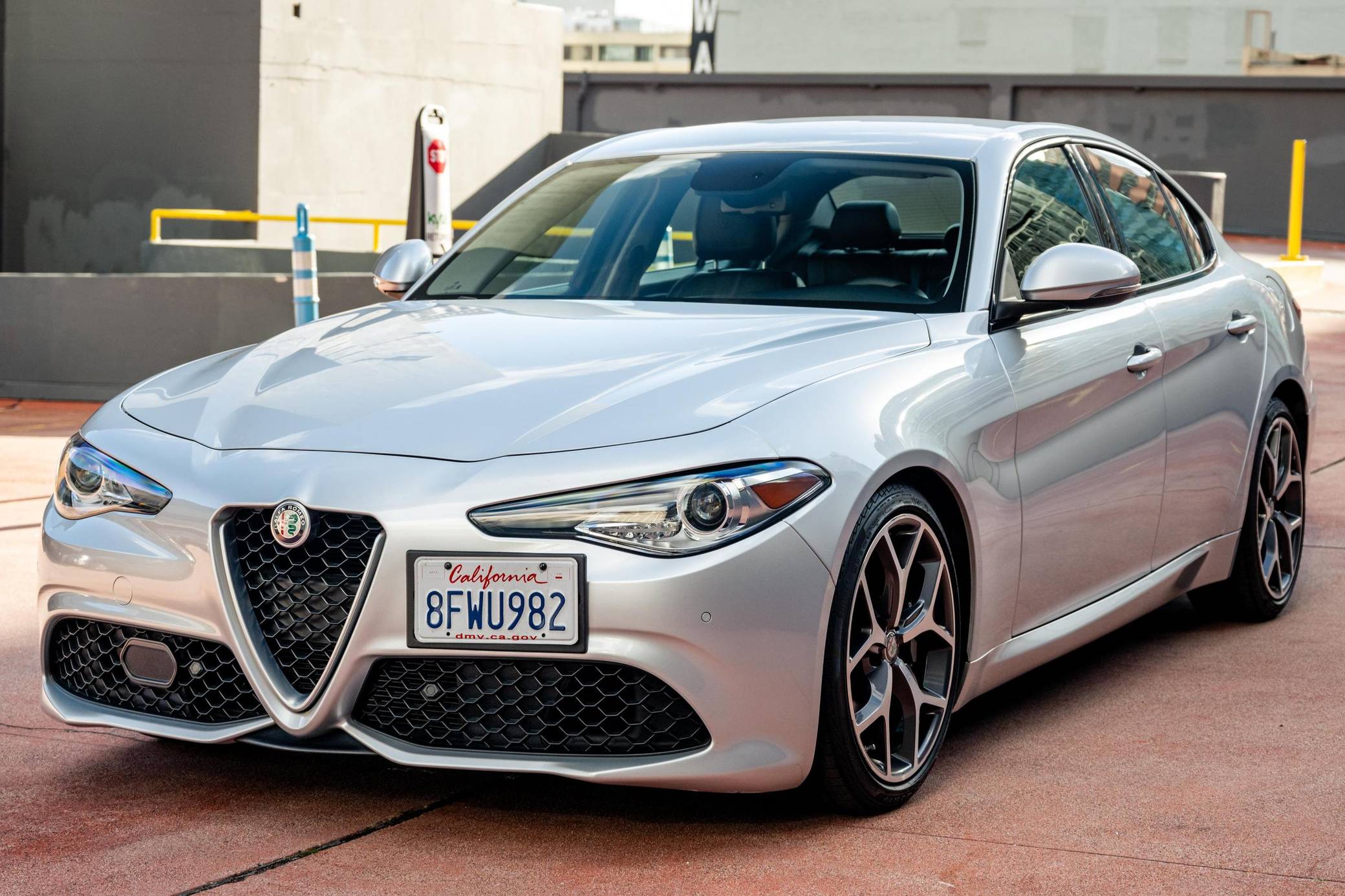 アルファロメオ　ジュリアTI　（Silver） 2018 Alfa Romeo Giulia Ti Sport Q2 for Sale - Cars & Bids