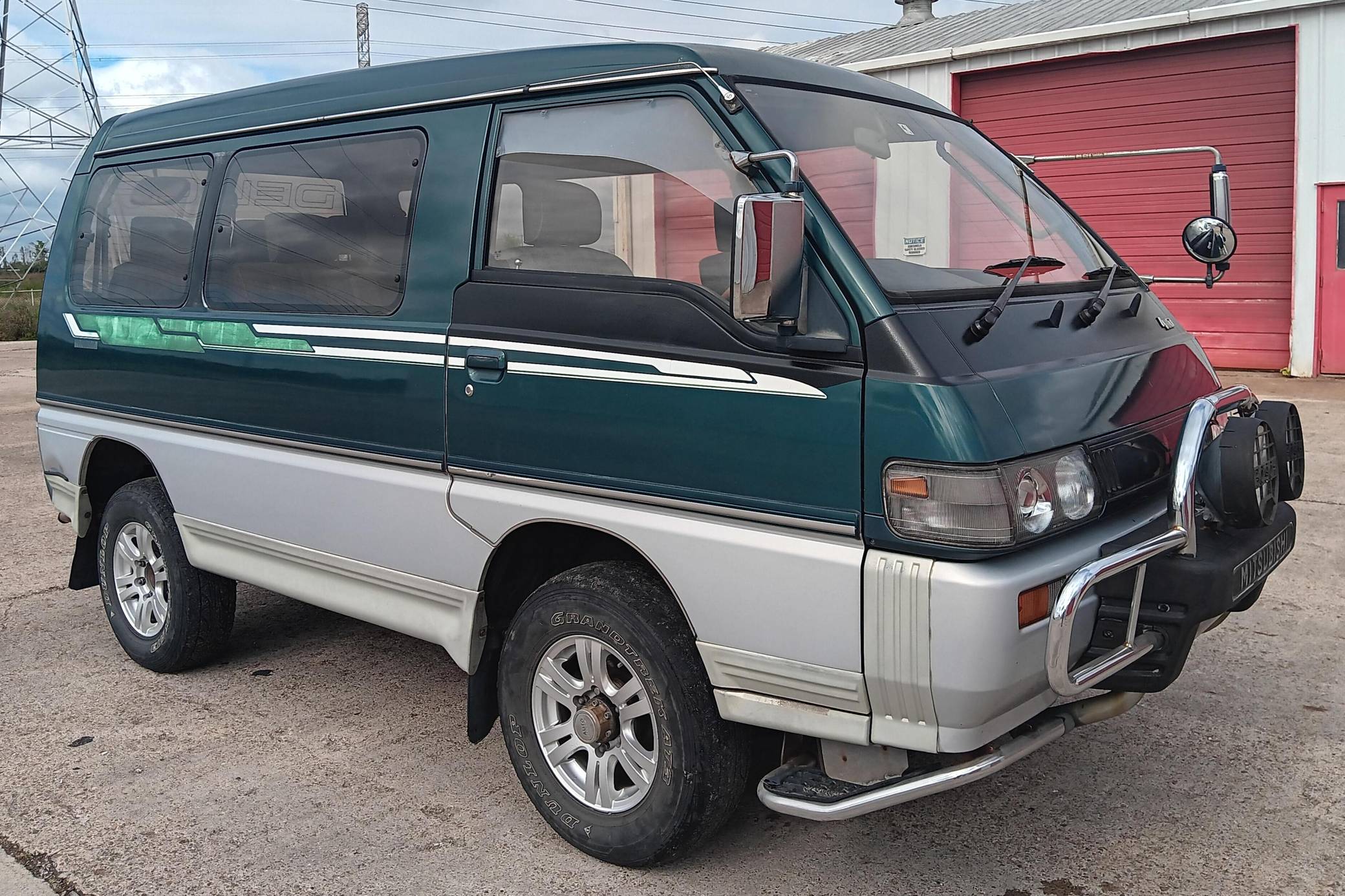1994 Mitsubishi Delica Star Wagon Exceed 4WD for Sale - Cars & Bids