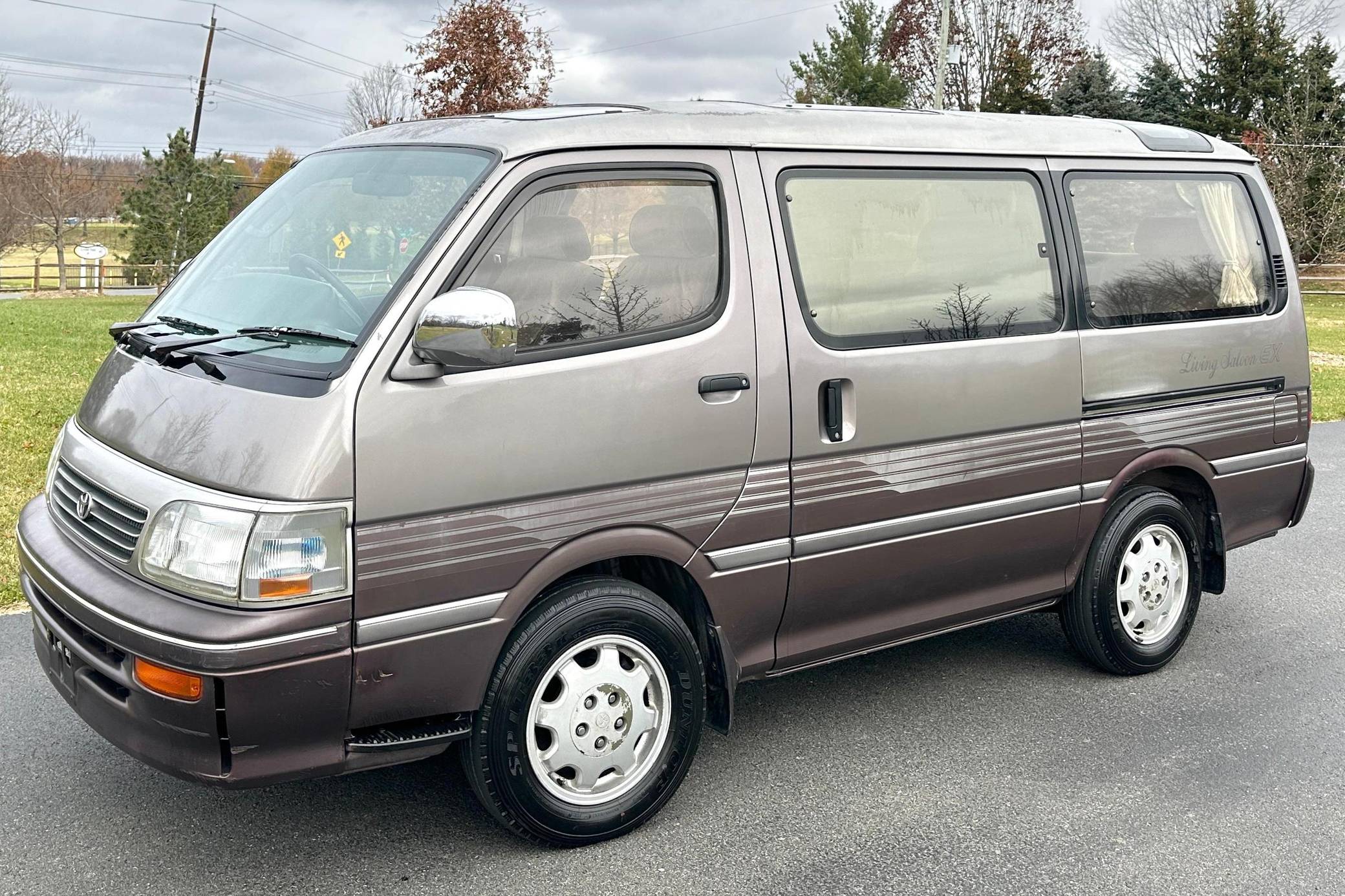 1994 Toyota HiAce Super Custom Living Saloon EX for Sale - Cars & Bids