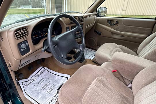 1998 Chevy S10 Interior