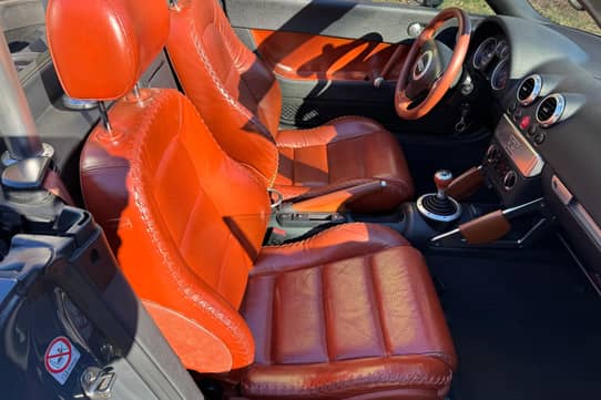 Audi tt with baseball clearance leather seats