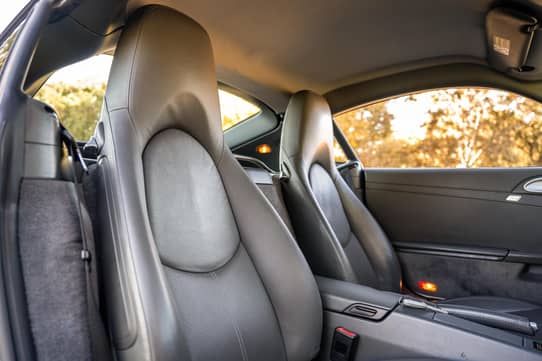 Cayman rear clearance seats