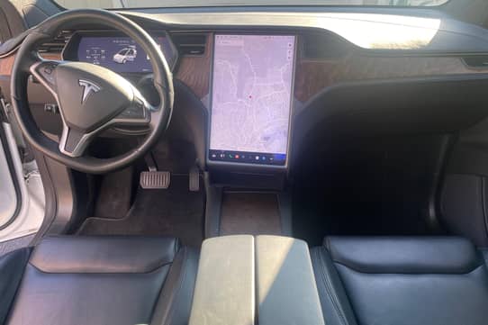 Tesla suv deals 2020 interior