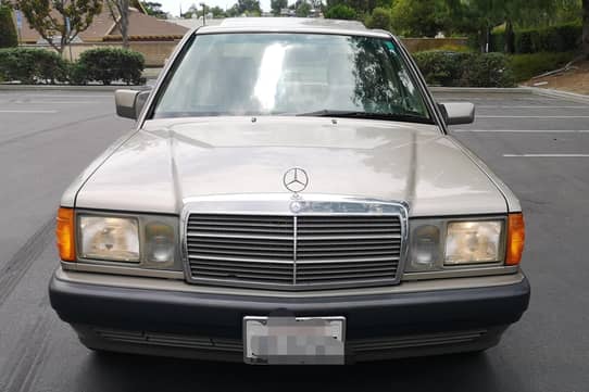 Amazon | Triple 9 1/18 Mercedes Benz 190E 2.3 W201
