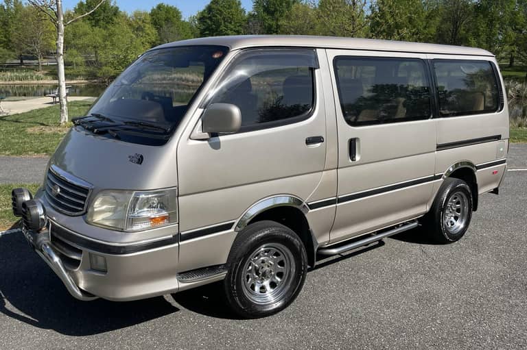 Used Toyota HiAce for Sale - Cars & Bids