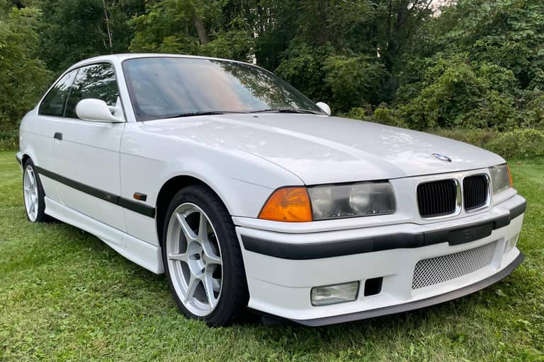 E36 BMW M3 on Cars and Bids Could Sell Sky High